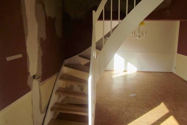 Maßgefertigte Holztreppe Koltzschen - Zimmerei Müller